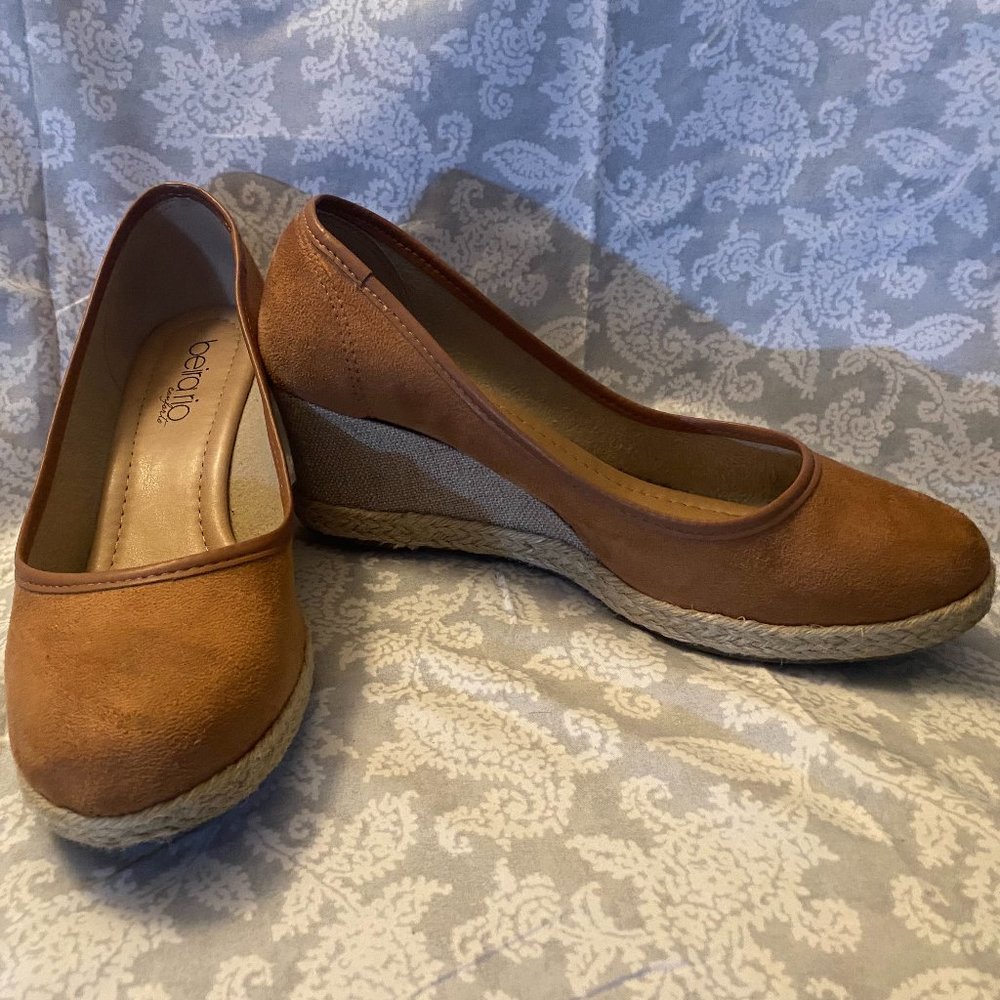 Beira Rio Wedges Camel Color Size 7
